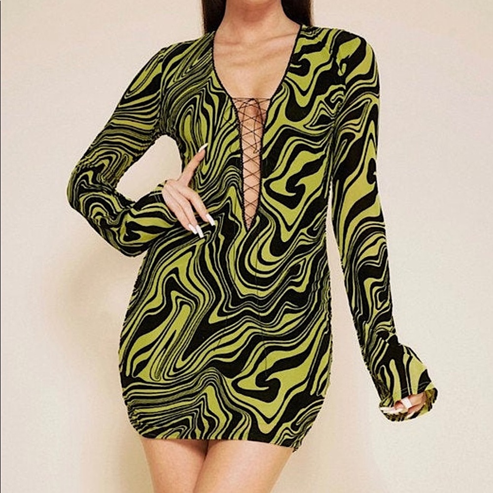 🖤💚 Y2K Envy long sleeve dress